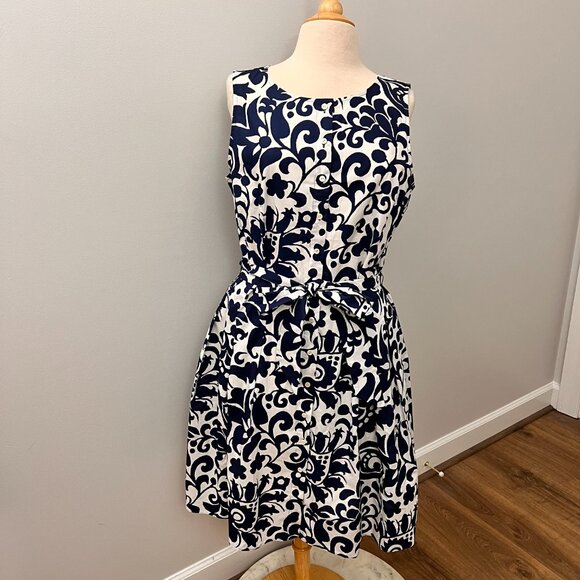 Talbots Poplin Fit & Flare Blue and White Tie Waist Dress - Jacobean 14P - Picture 10 of 16